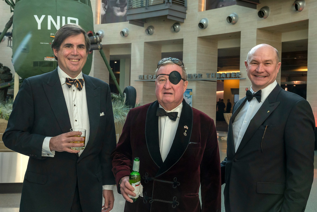 marine-corps-heritage-foundation-hosts-the-40th-annual-awards-dinner_52066613921_l