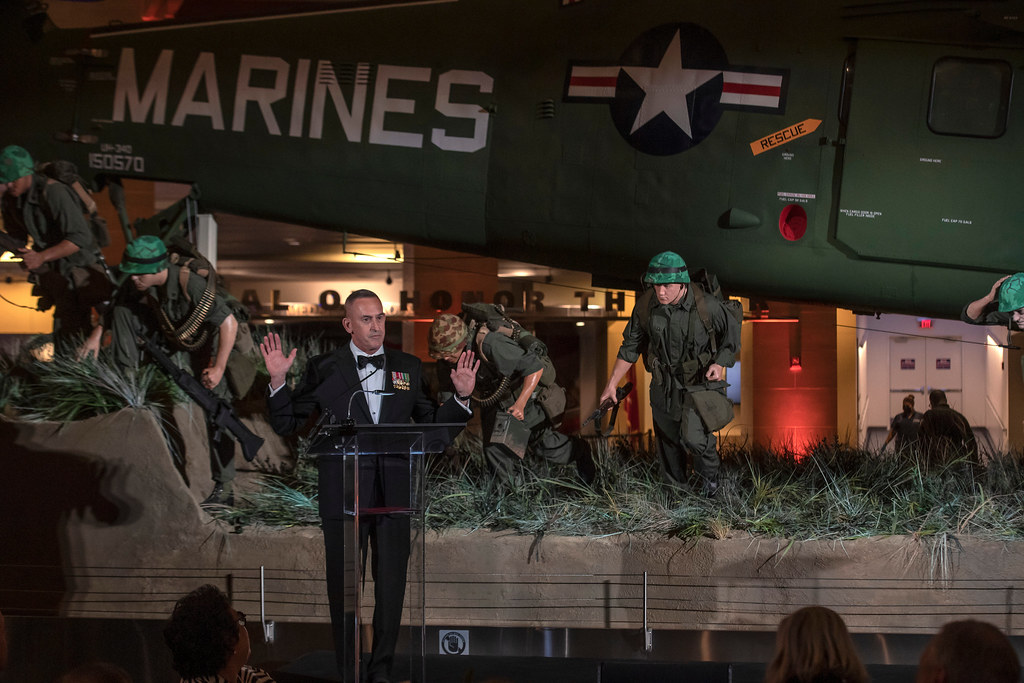 marine-corps-heritage-foundation-hosts-the-40th-annual-awards-dinner_52066725056_l